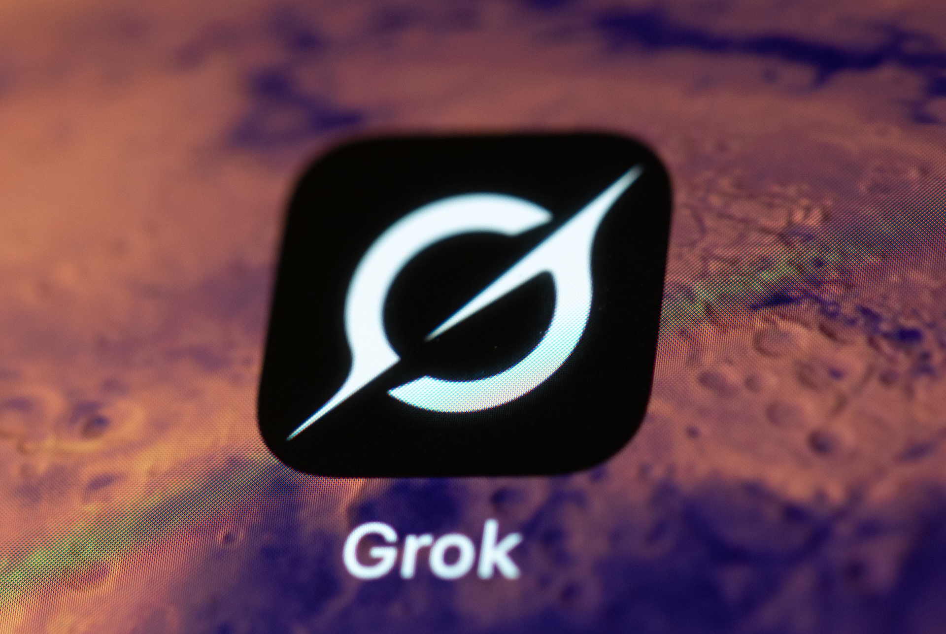 Grok AI Chatbot Suffers Outage, Delivers Gibberish Responses