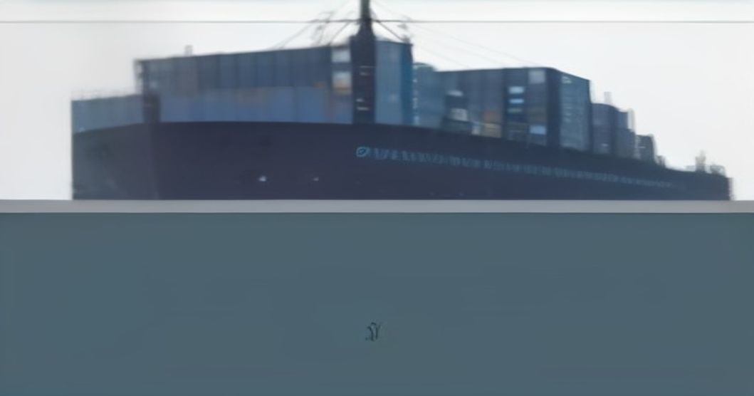 Diagram illustrating Docker image digest reconciliation process and its comparison logic.