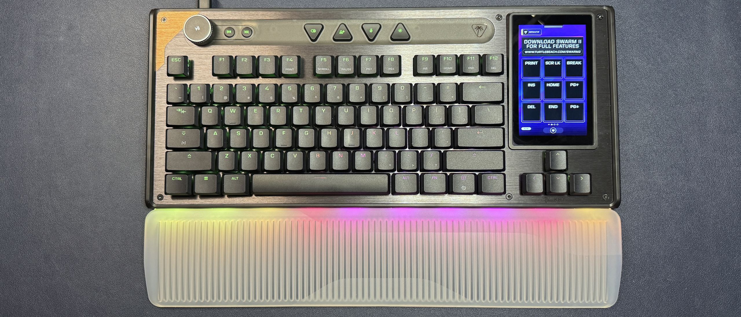 Turtle Beach KB7 Keyboard Review: Touchscreen Lacks Software Support