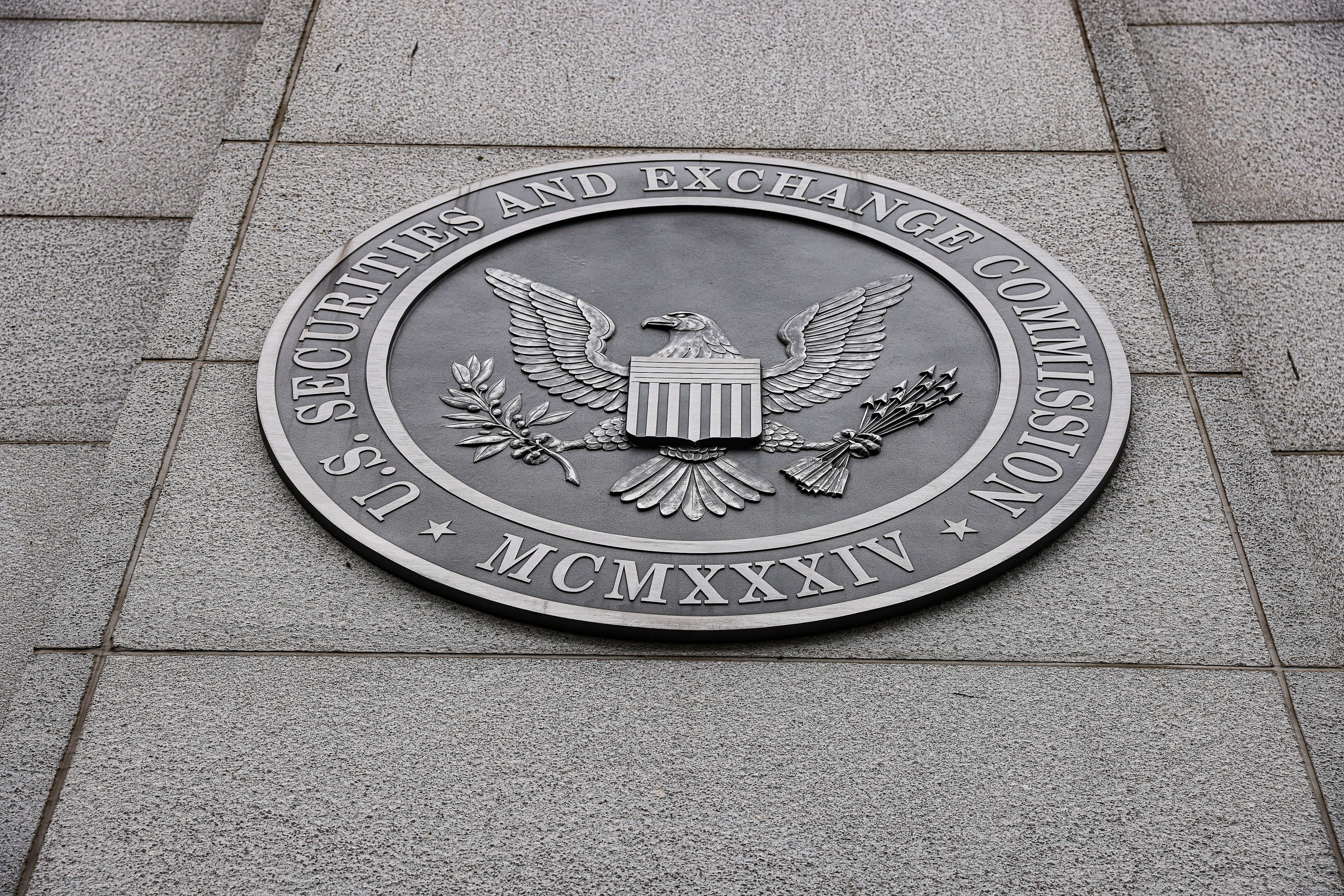 SEC Probes AI Hedge Fund Situational Awareness After Near-Collapse