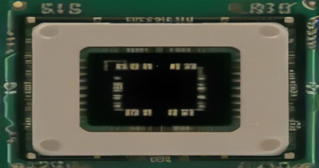 Diagram illustrating the signal path from CPU to DRAM via the RCD on a DDR5 DIMM