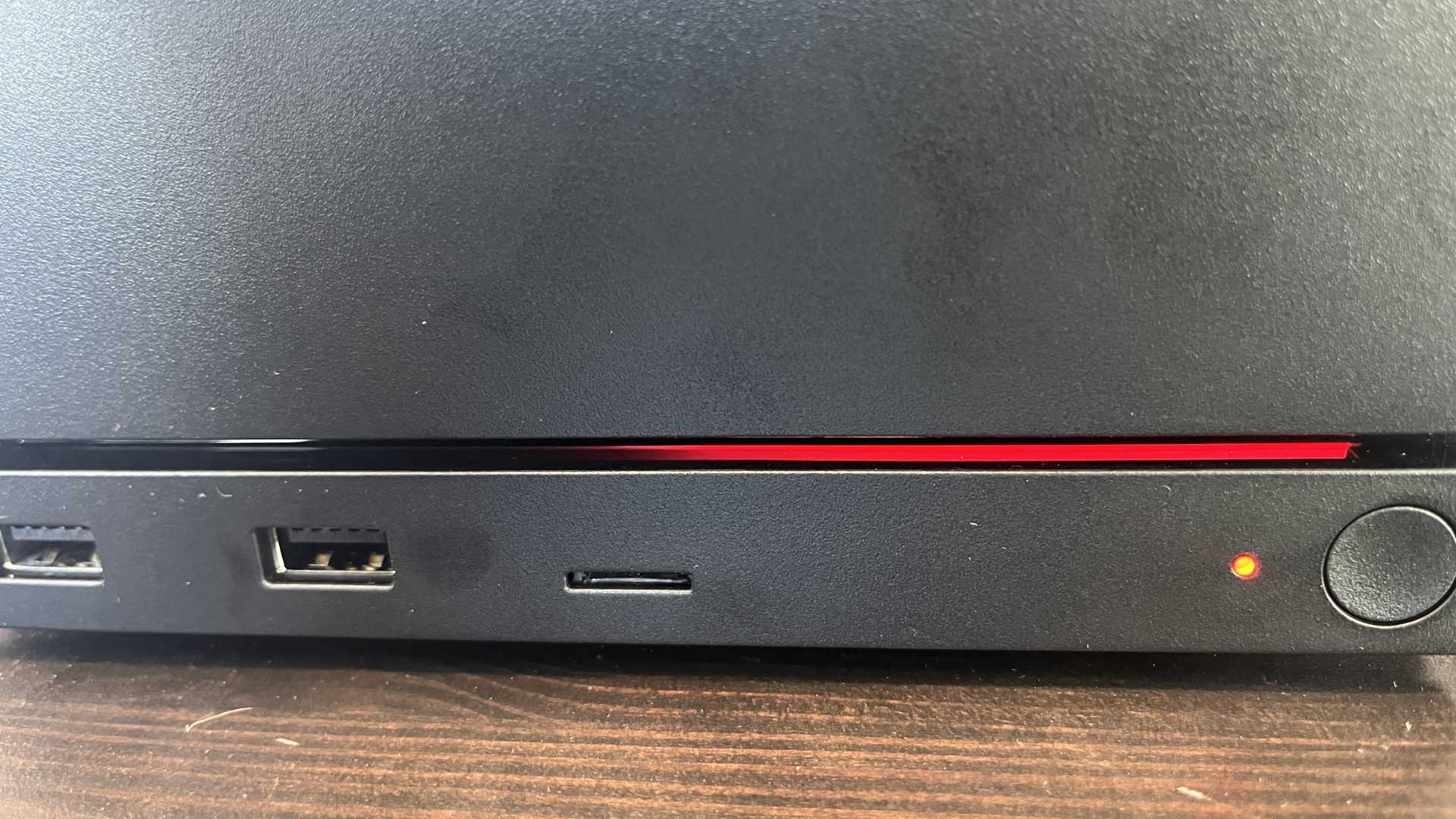 Steam Machine Suffers 'Red Line of Death' GPU Failure After 5 Minutes