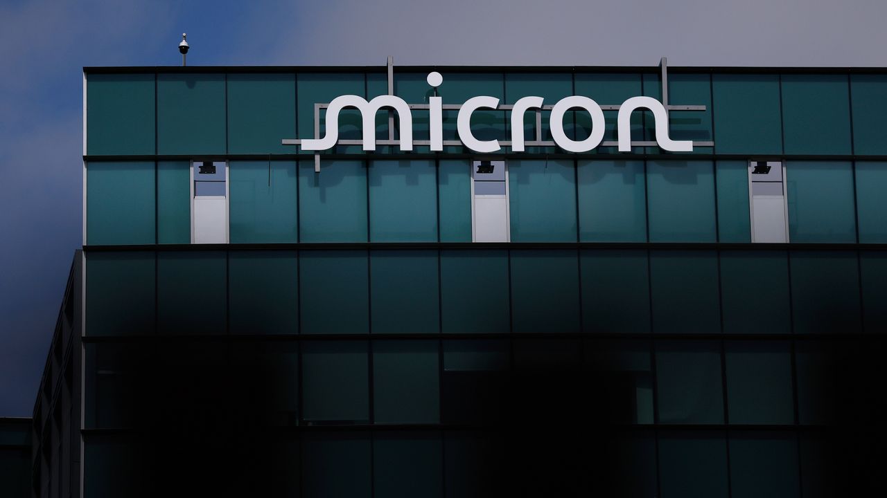 Micron Invests $500M in US's Sole 300mm Wafer Plant, Boosting US Chip Spending to $250B