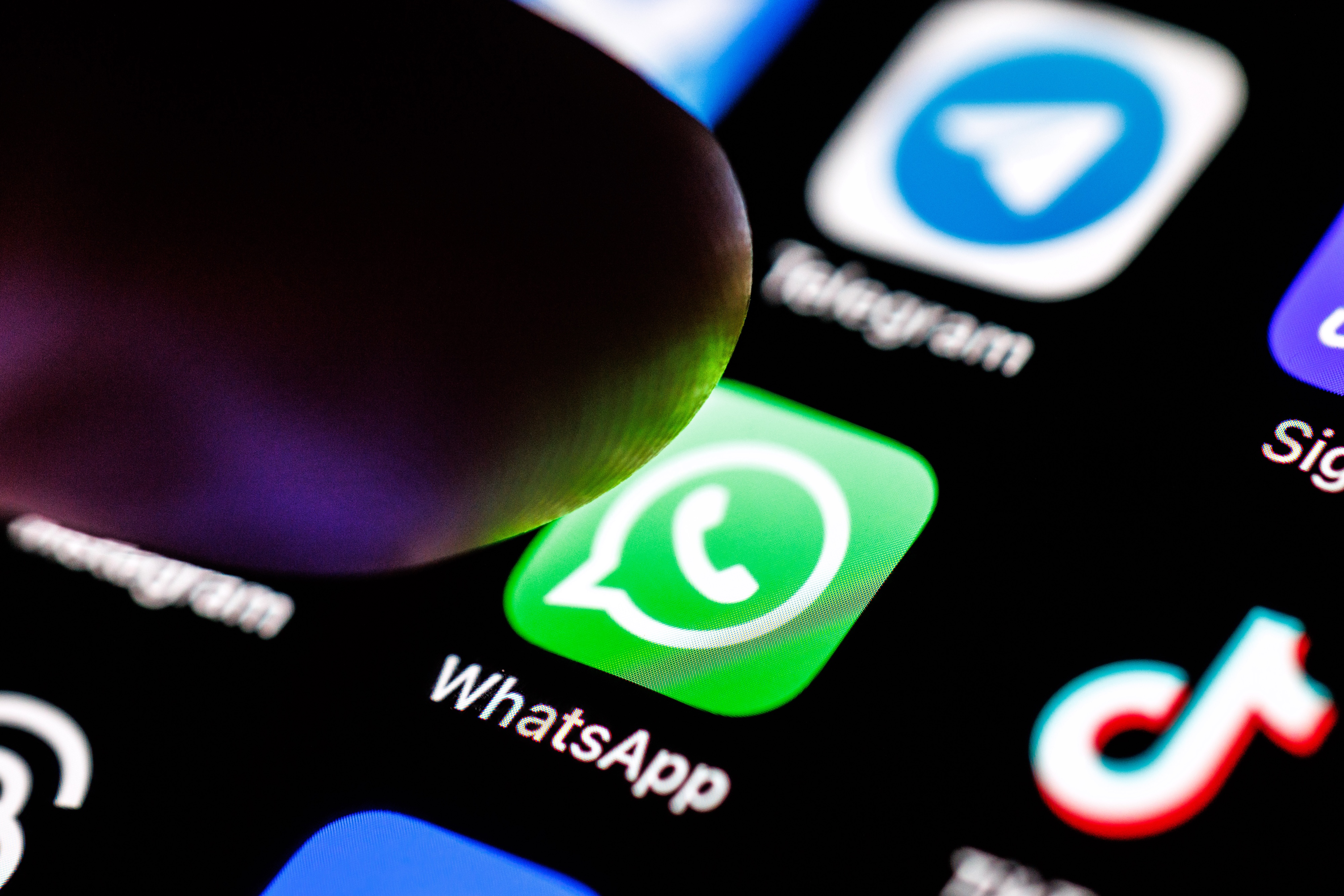 WhatsApp Bolsters Security with Enhanced 2FA and Passkey Support