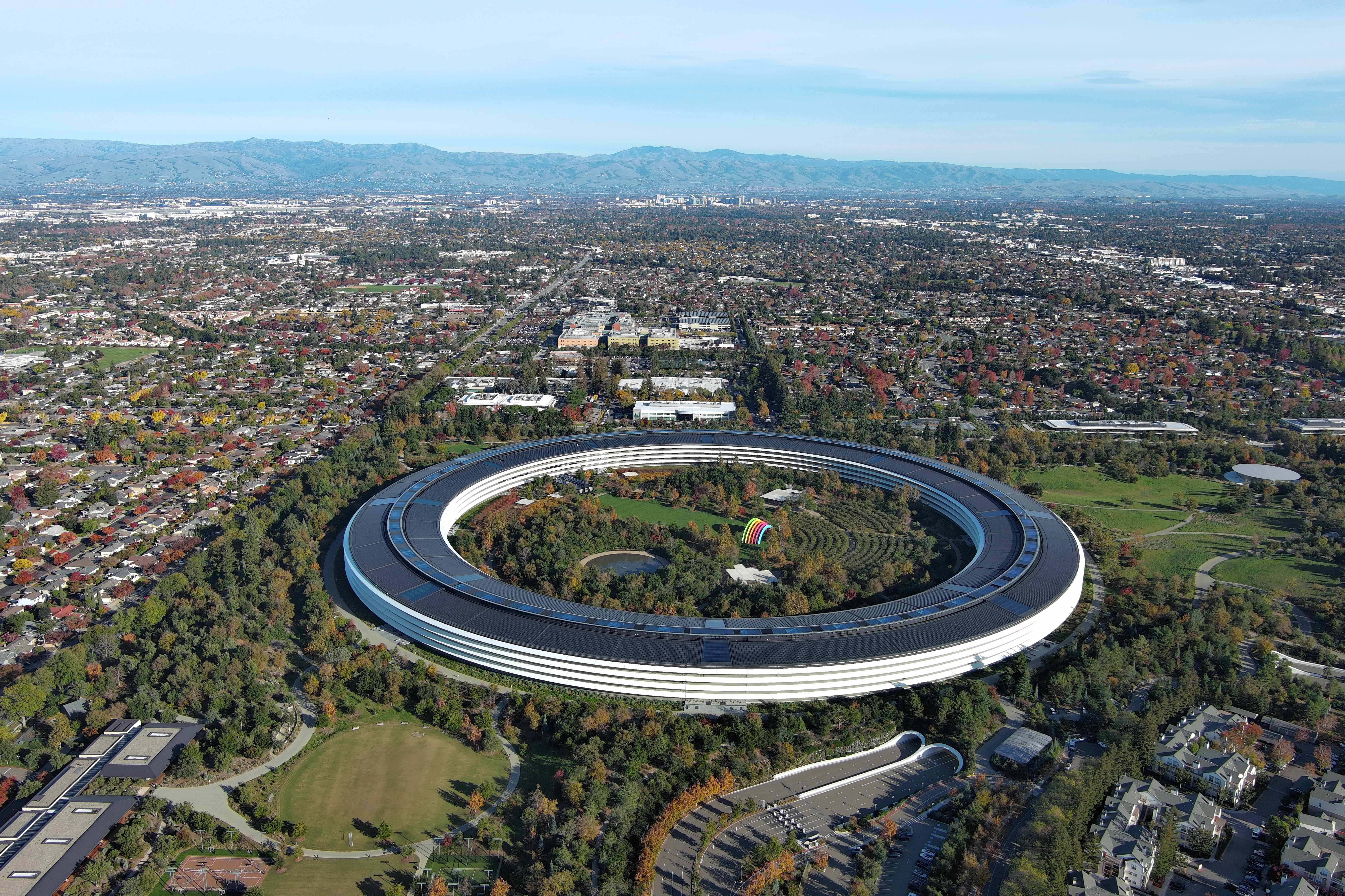 Apple Claims Ex-Employee Destroyed Evidence of Data Theft for OpenAI