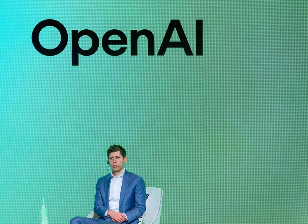 Apple Sends Legal Letters to Dozens of OpenAI Staff Over Trade Secrets