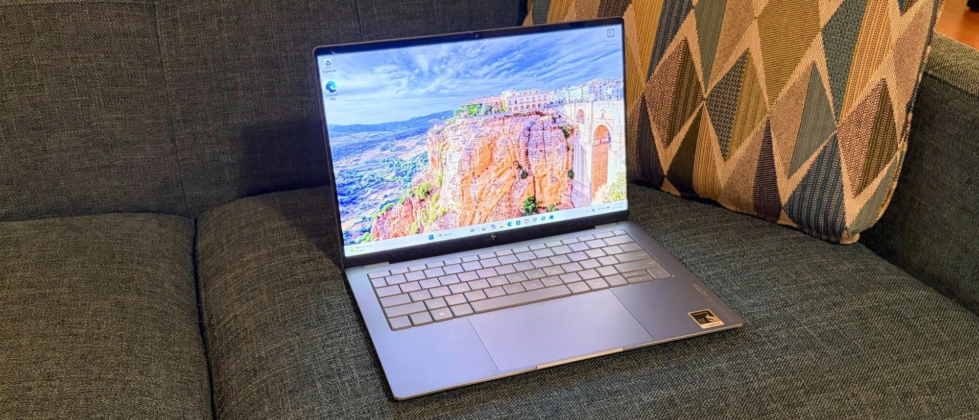 HP OmniBook Ultra 14 Review: Snapdragon X2 Elite Delivers, But Price is High
