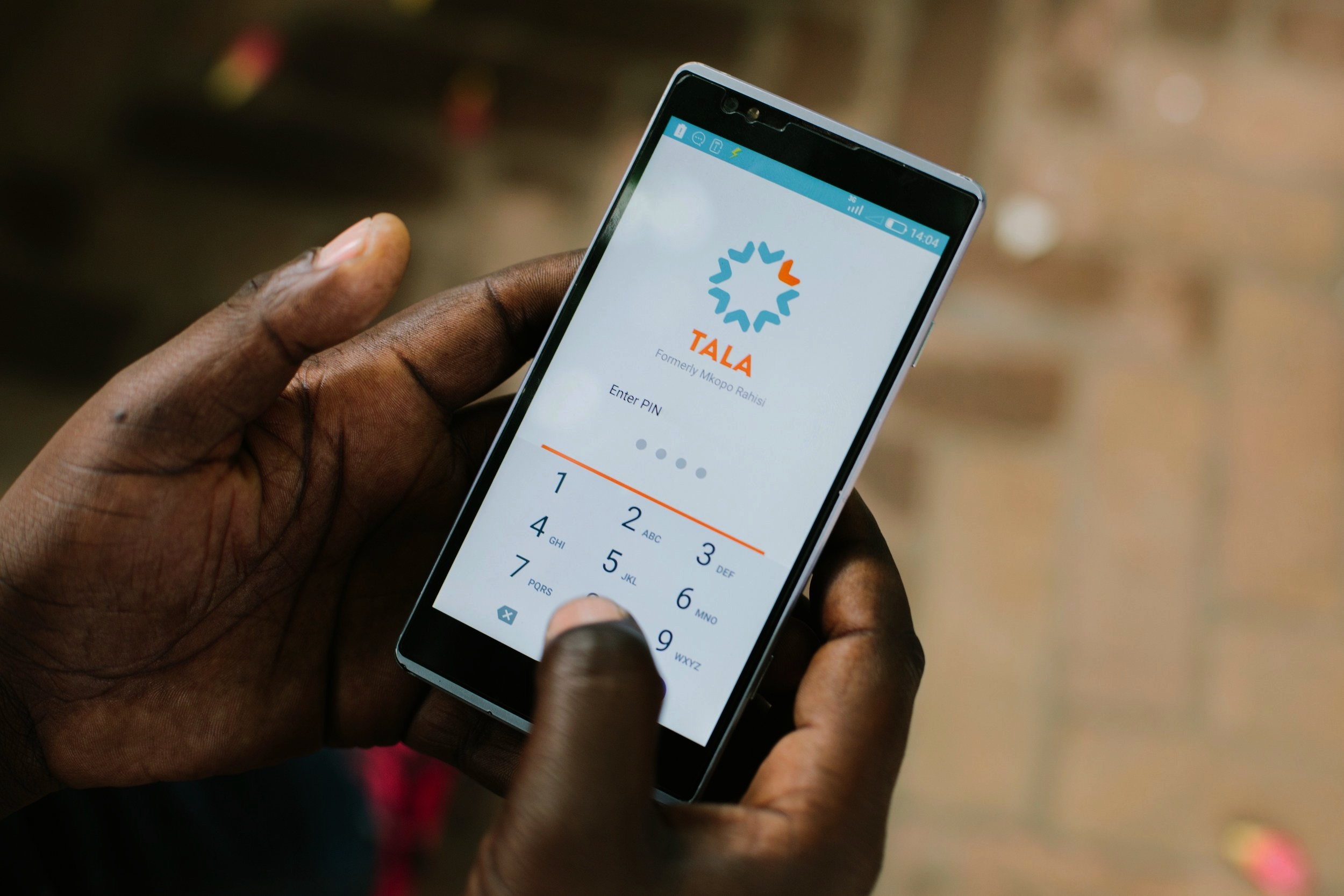 Fintech's Credit Rethink: Lending to Strangers Fades, Focus Shifts to Known Cash Flows